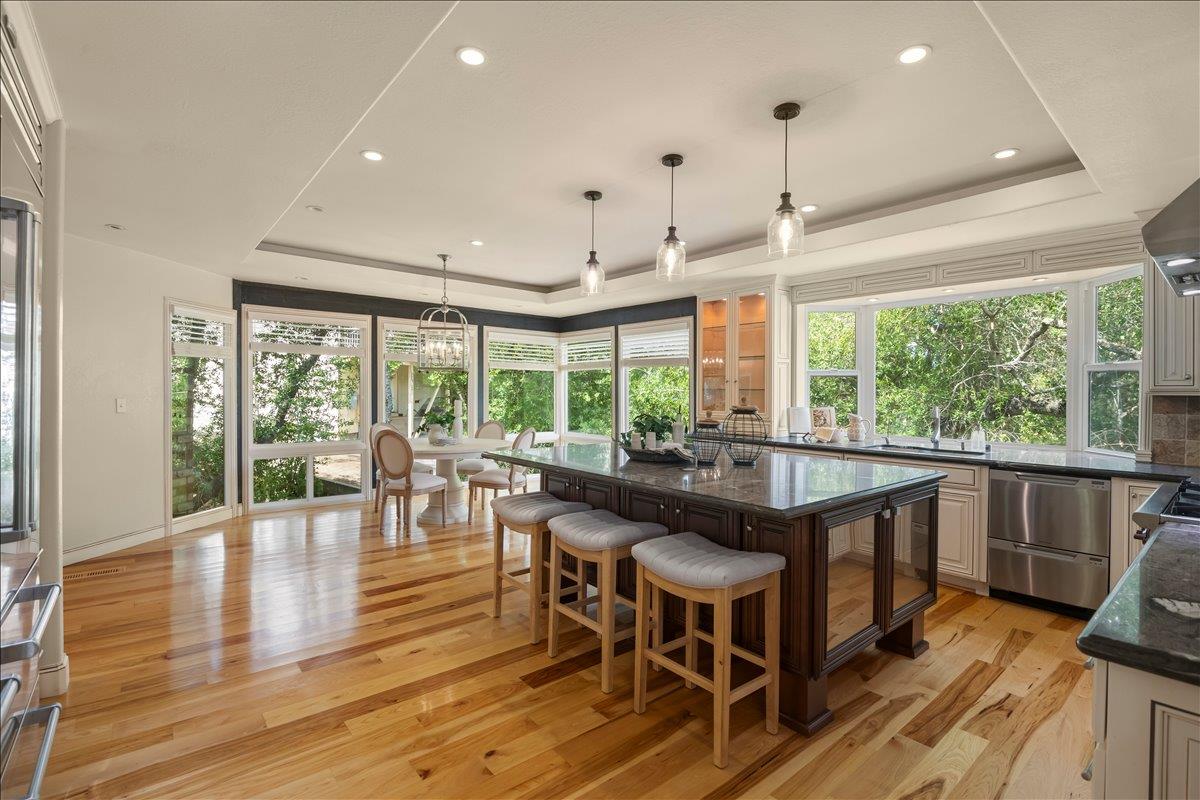 Detail Gallery Image 16 of 55 For 17555 Manzanita Dr, Morgan Hill,  CA 95037 - 5 Beds | 3/1 Baths