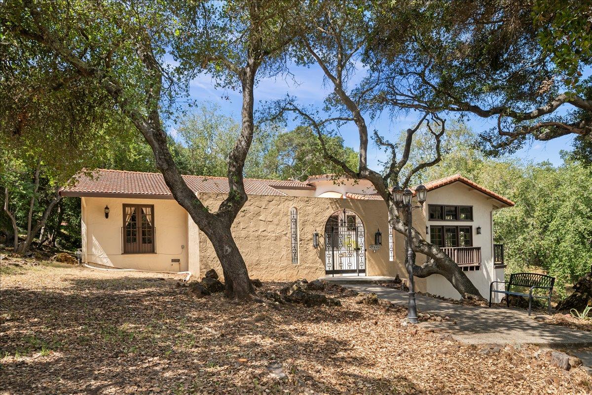 Detail Gallery Image 2 of 55 For 17555 Manzanita Dr, Morgan Hill,  CA 95037 - 5 Beds | 3/1 Baths