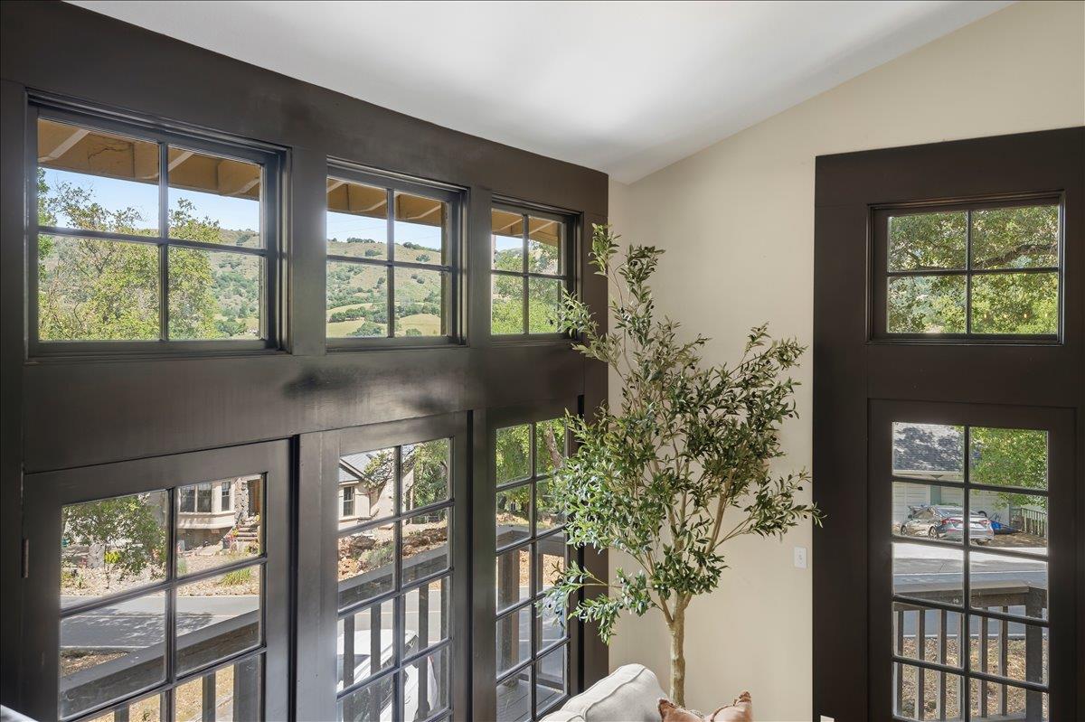 Detail Gallery Image 7 of 55 For 17555 Manzanita Dr, Morgan Hill,  CA 95037 - 5 Beds | 3/1 Baths
