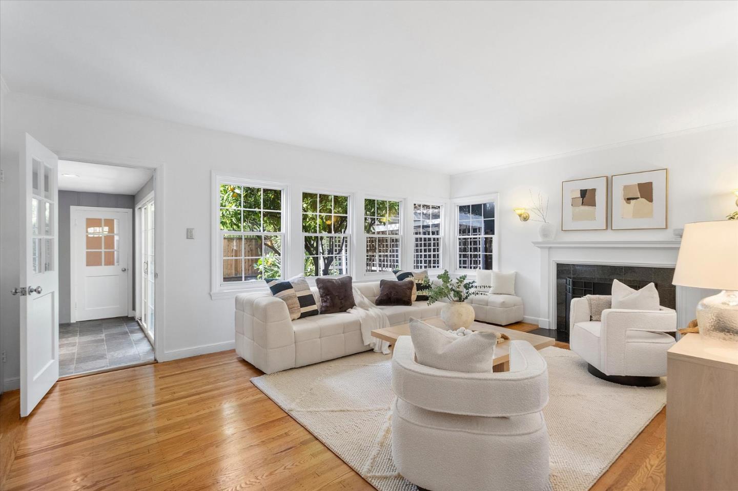 Detail Gallery Image 5 of 63 For 201 Chesterton Pl, San Mateo,  CA 94401 - 3 Beds | 1/1 Baths