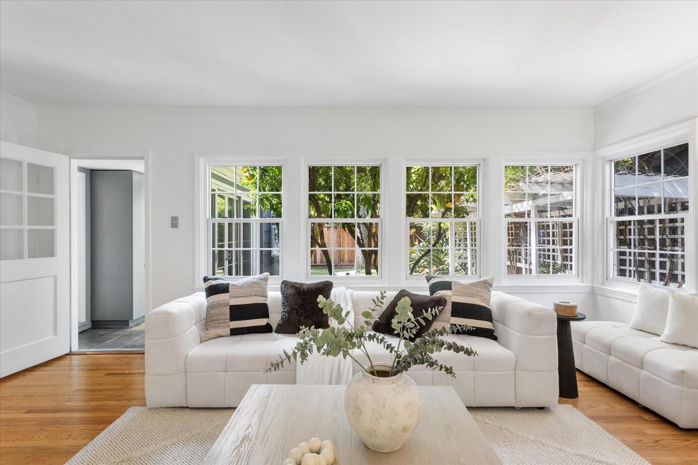 Detail Gallery Image 8 of 63 For 201 Chesterton Pl, San Mateo,  CA 94401 - 3 Beds | 1/1 Baths