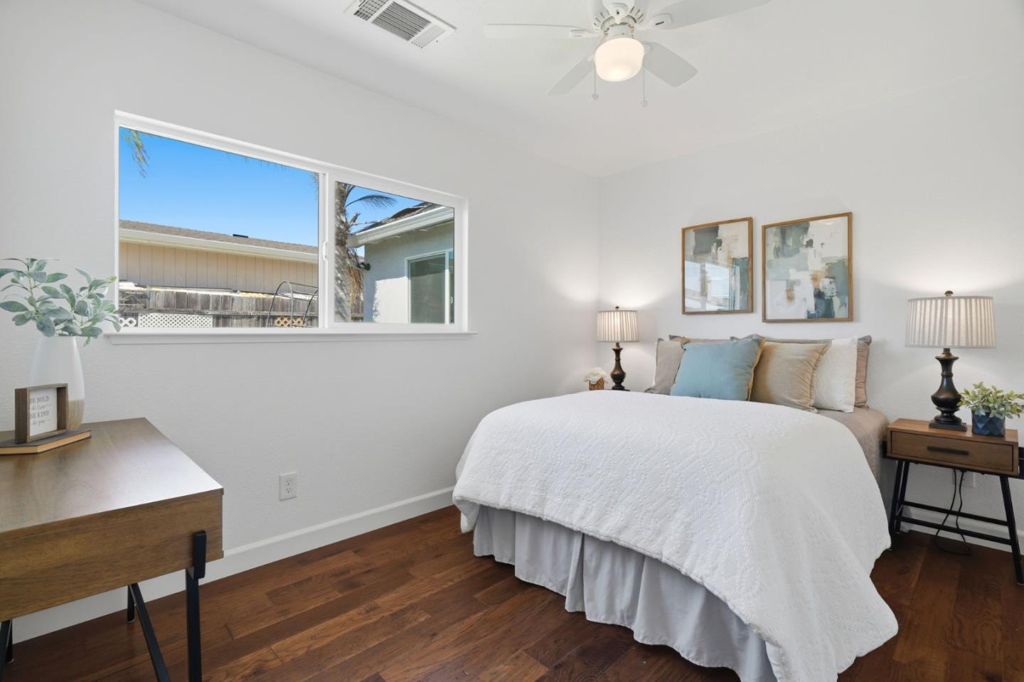 Detail Gallery Image 11 of 19 For 35934 Anjou Pl, Newark,  CA 94560 - 5 Beds | 2 Baths