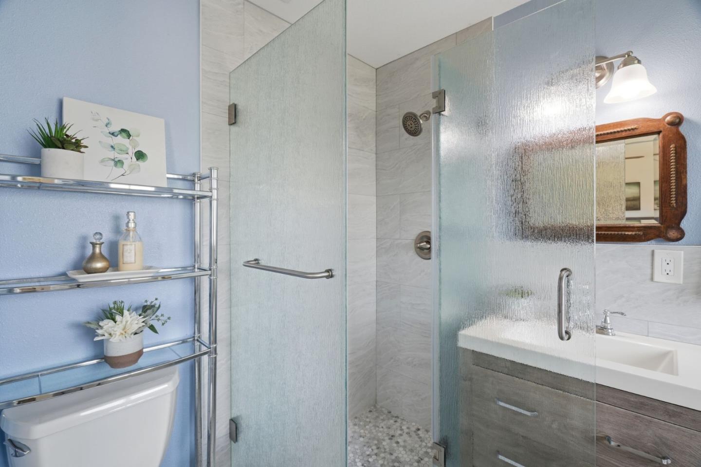 Detail Gallery Image 16 of 19 For 35934 Anjou Pl, Newark,  CA 94560 - 5 Beds | 2 Baths