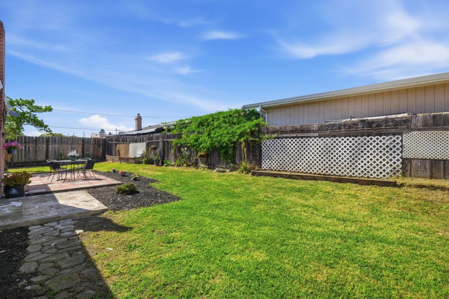 Detail Gallery Image 18 of 19 For 35934 Anjou Pl, Newark,  CA 94560 - 5 Beds | 2 Baths