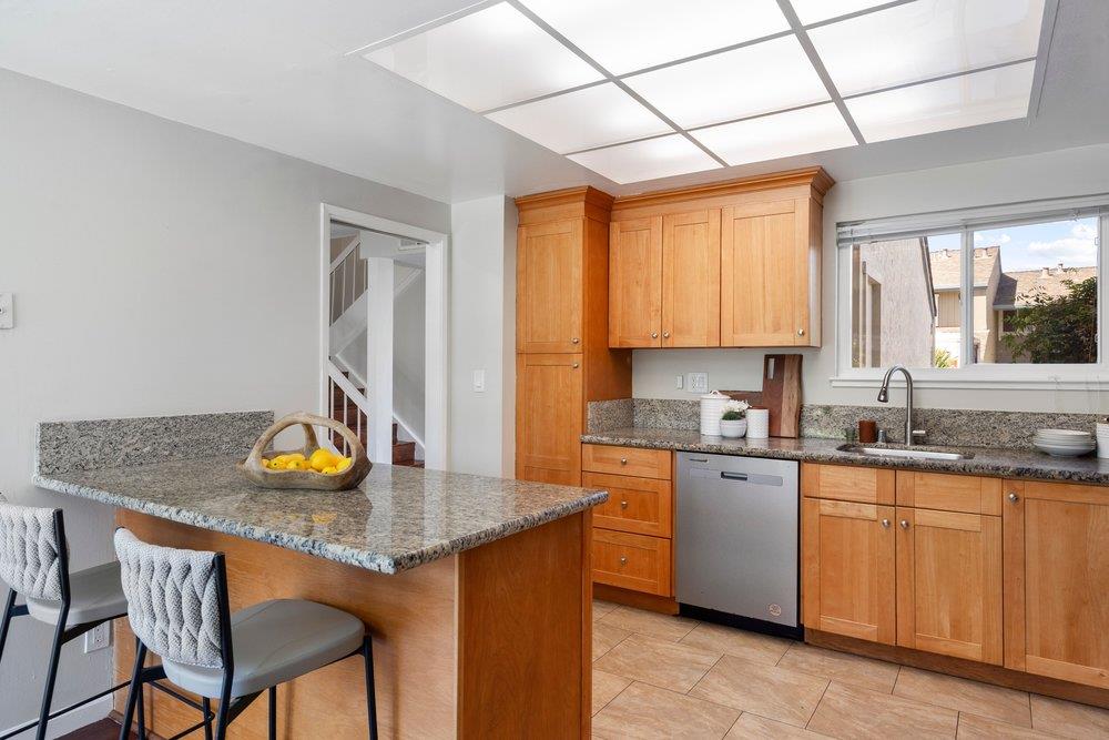 Detail Gallery Image 16 of 50 For 653 Celestial Ln, Foster City,  CA 94404 - 4 Beds | 2/1 Baths