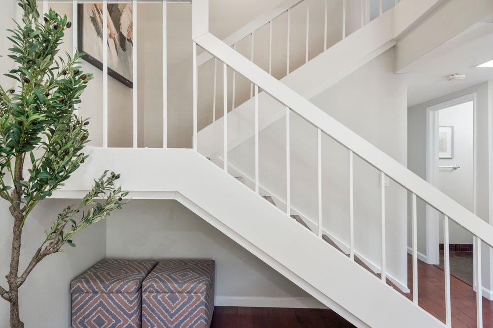 Detail Gallery Image 7 of 50 For 653 Celestial Ln, Foster City,  CA 94404 - 4 Beds | 2/1 Baths