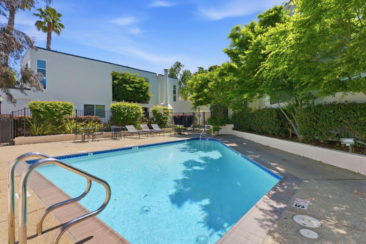 Detail Gallery Image 25 of 28 For 2001 Alameda De Las Pulgas #172,  San Mateo,  CA 94403 - 3 Beds | 2 Baths