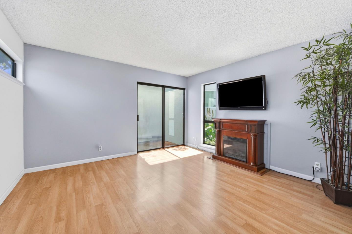 Detail Gallery Image 6 of 28 For 2001 Alameda De Las Pulgas #172,  San Mateo,  CA 94403 - 3 Beds | 2 Baths