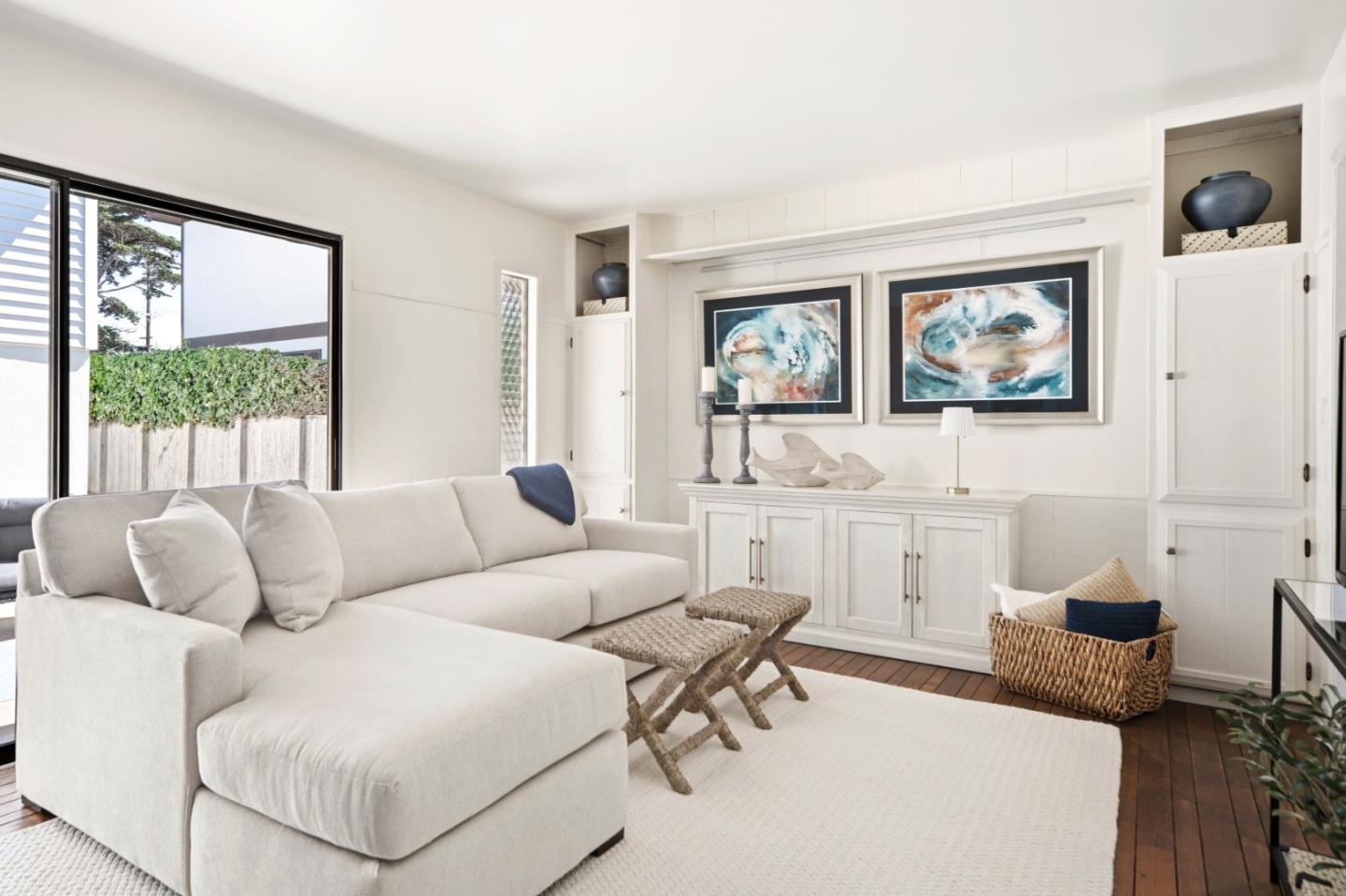 Detail Gallery Image 10 of 35 For 25 Coral St, Pacific Grove,  CA 93950 - 3 Beds | 2 Baths