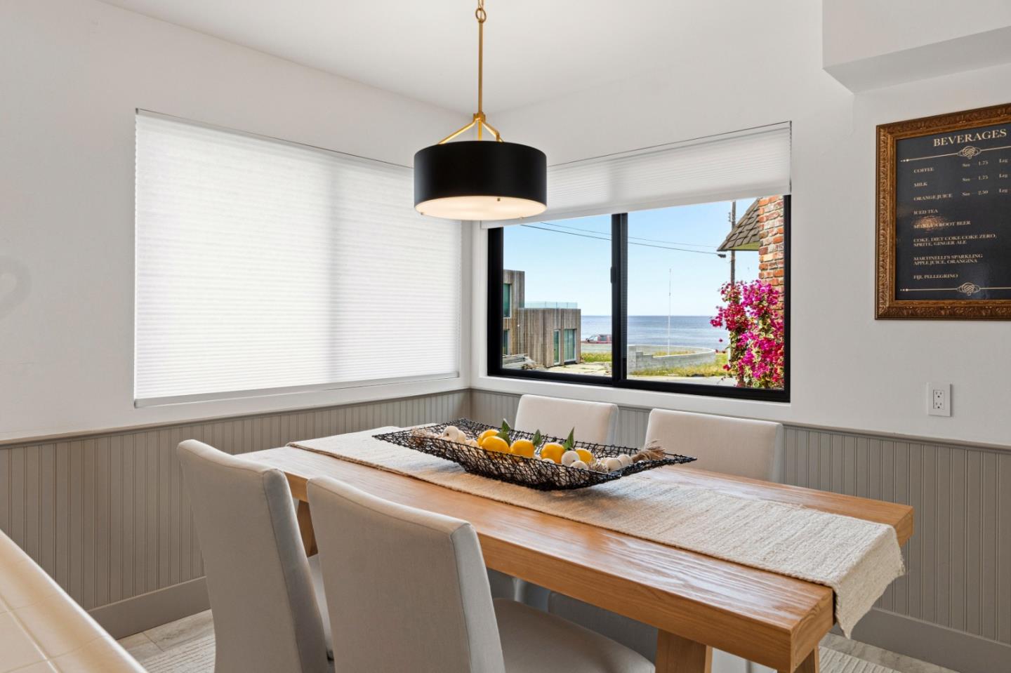 Detail Gallery Image 15 of 35 For 25 Coral St, Pacific Grove,  CA 93950 - 3 Beds | 2 Baths