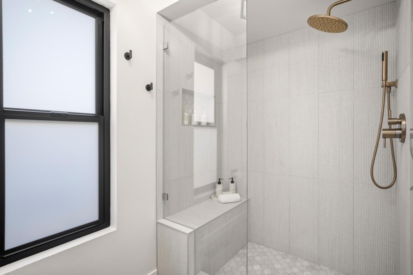 Detail Gallery Image 22 of 35 For 25 Coral St, Pacific Grove,  CA 93950 - 3 Beds | 2 Baths