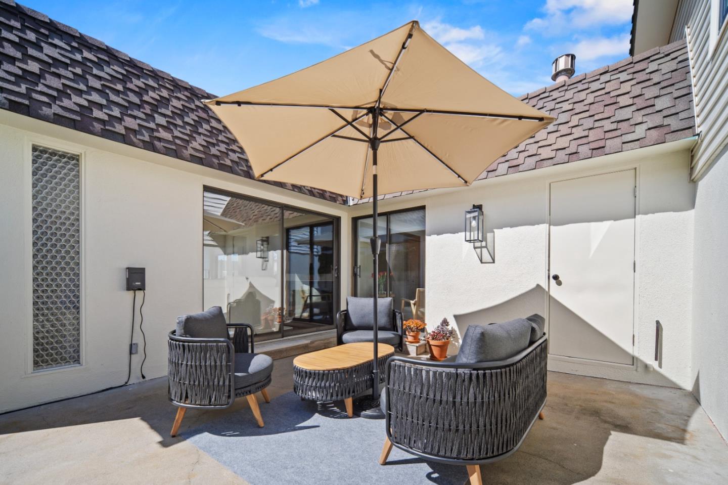 Detail Gallery Image 32 of 35 For 25 Coral St, Pacific Grove,  CA 93950 - 3 Beds | 2 Baths