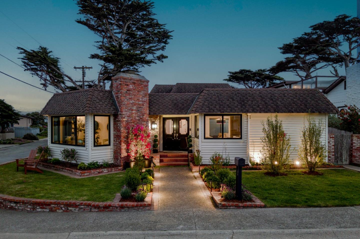 Detail Gallery Image 33 of 35 For 25 Coral St, Pacific Grove,  CA 93950 - 3 Beds | 2 Baths