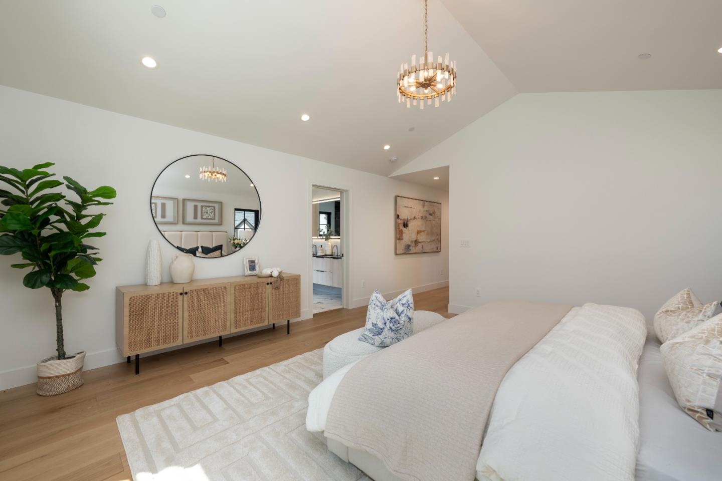 Detail Gallery Image 25 of 40 For 2615 Hillside Dr, Burlingame,  CA 94010 - 5 Beds | 5/1 Baths