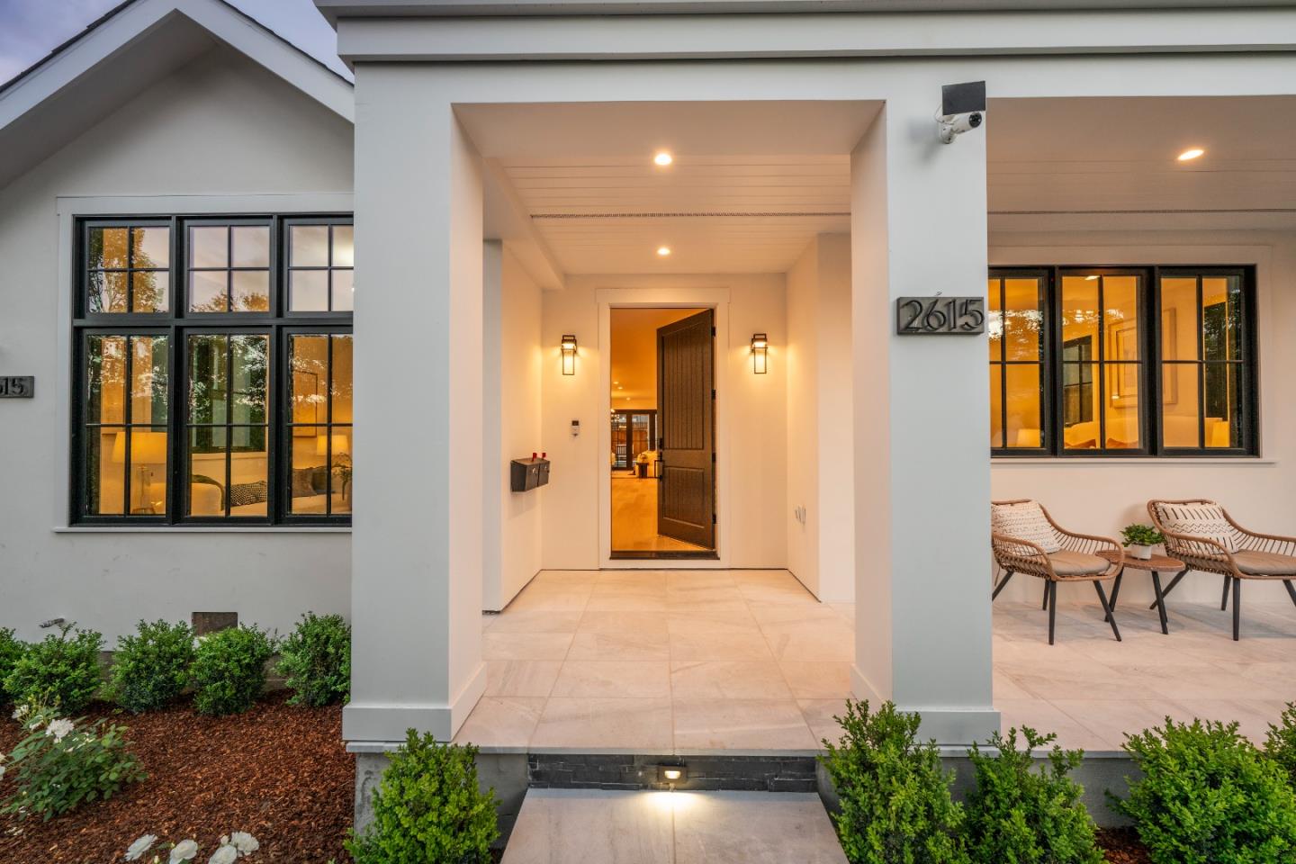 Detail Gallery Image 3 of 40 For 2615 Hillside Dr, Burlingame,  CA 94010 - 5 Beds | 5/1 Baths