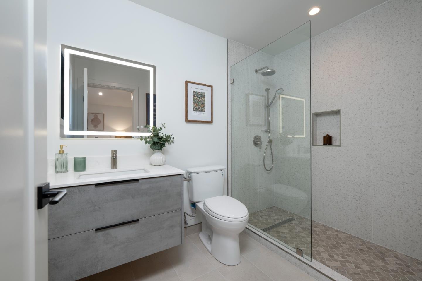 Detail Gallery Image 32 of 40 For 2615 Hillside Dr, Burlingame,  CA 94010 - 5 Beds | 5/1 Baths