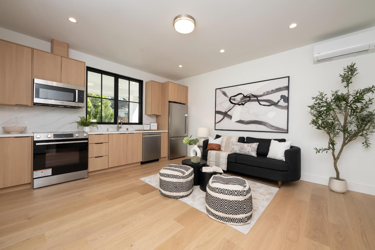 Detail Gallery Image 34 of 40 For 2615 Hillside Dr, Burlingame,  CA 94010 - 5 Beds | 5/1 Baths