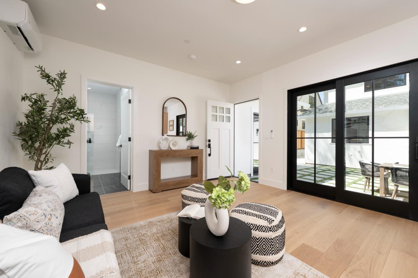 Detail Gallery Image 35 of 40 For 2615 Hillside Dr, Burlingame,  CA 94010 - 5 Beds | 5/1 Baths