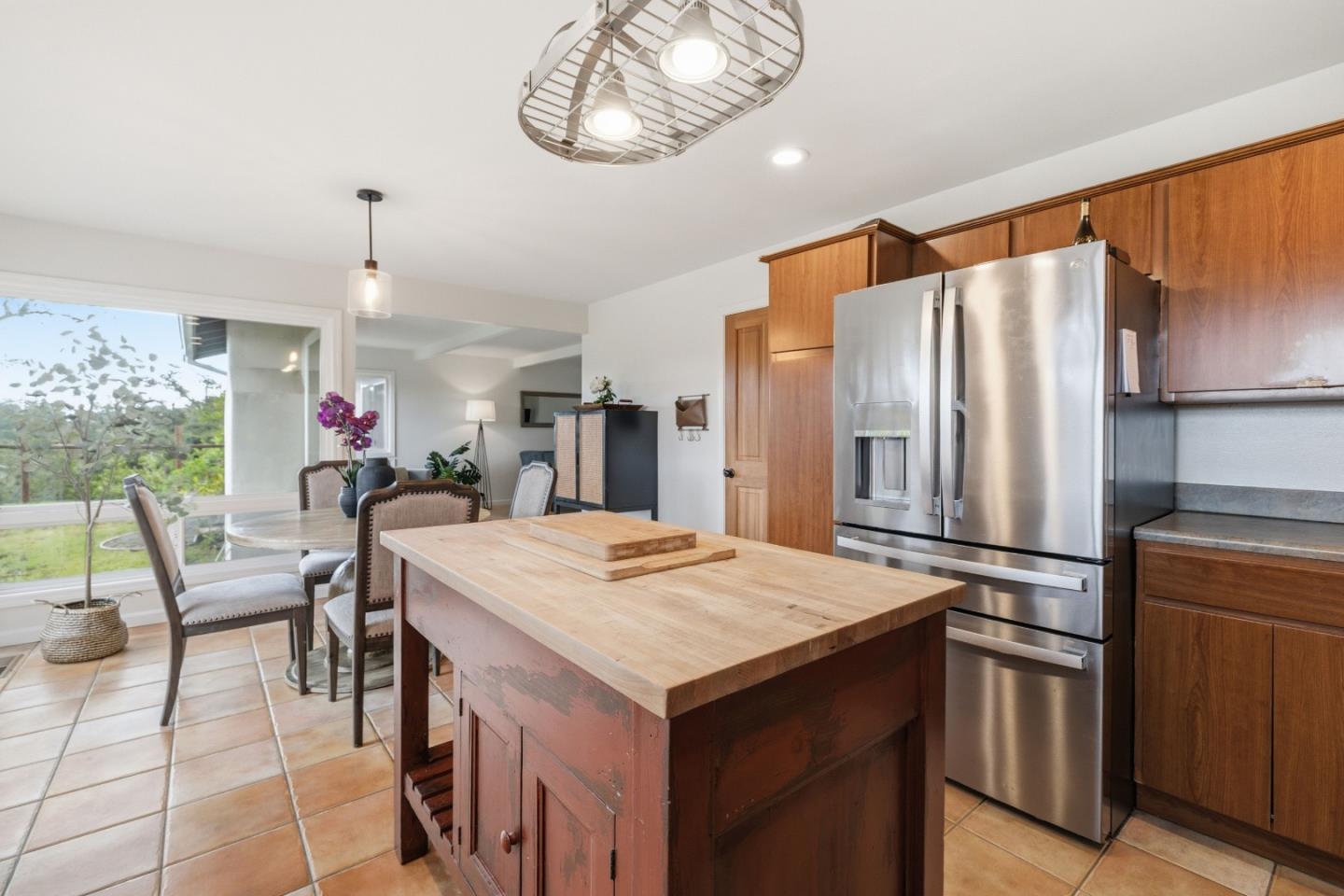 Detail Gallery Image 16 of 79 For 196 Kenny Ct, Santa Cruz,  CA 95065 - 3 Beds | 2 Baths