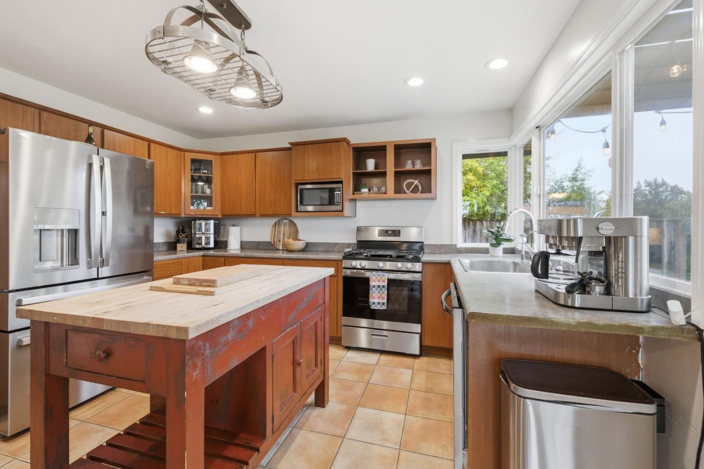 Detail Gallery Image 20 of 79 For 196 Kenny Ct, Santa Cruz,  CA 95065 - 3 Beds | 2 Baths