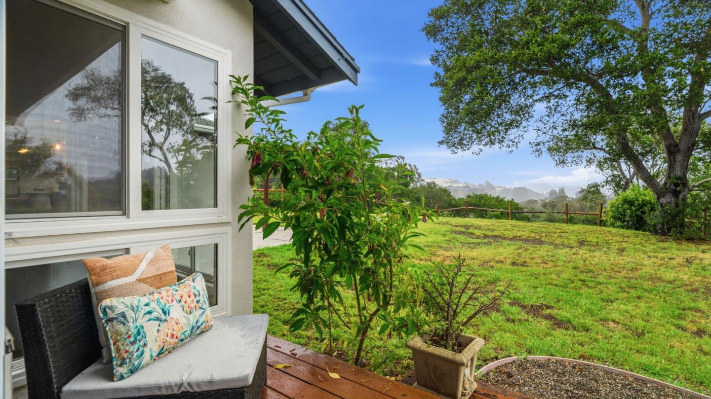 Detail Gallery Image 3 of 79 For 196 Kenny Ct, Santa Cruz,  CA 95065 - 3 Beds | 2 Baths