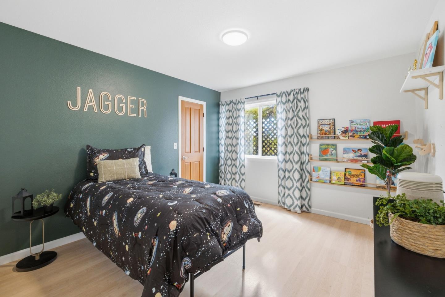 Detail Gallery Image 31 of 79 For 196 Kenny Ct, Santa Cruz,  CA 95065 - 3 Beds | 2 Baths