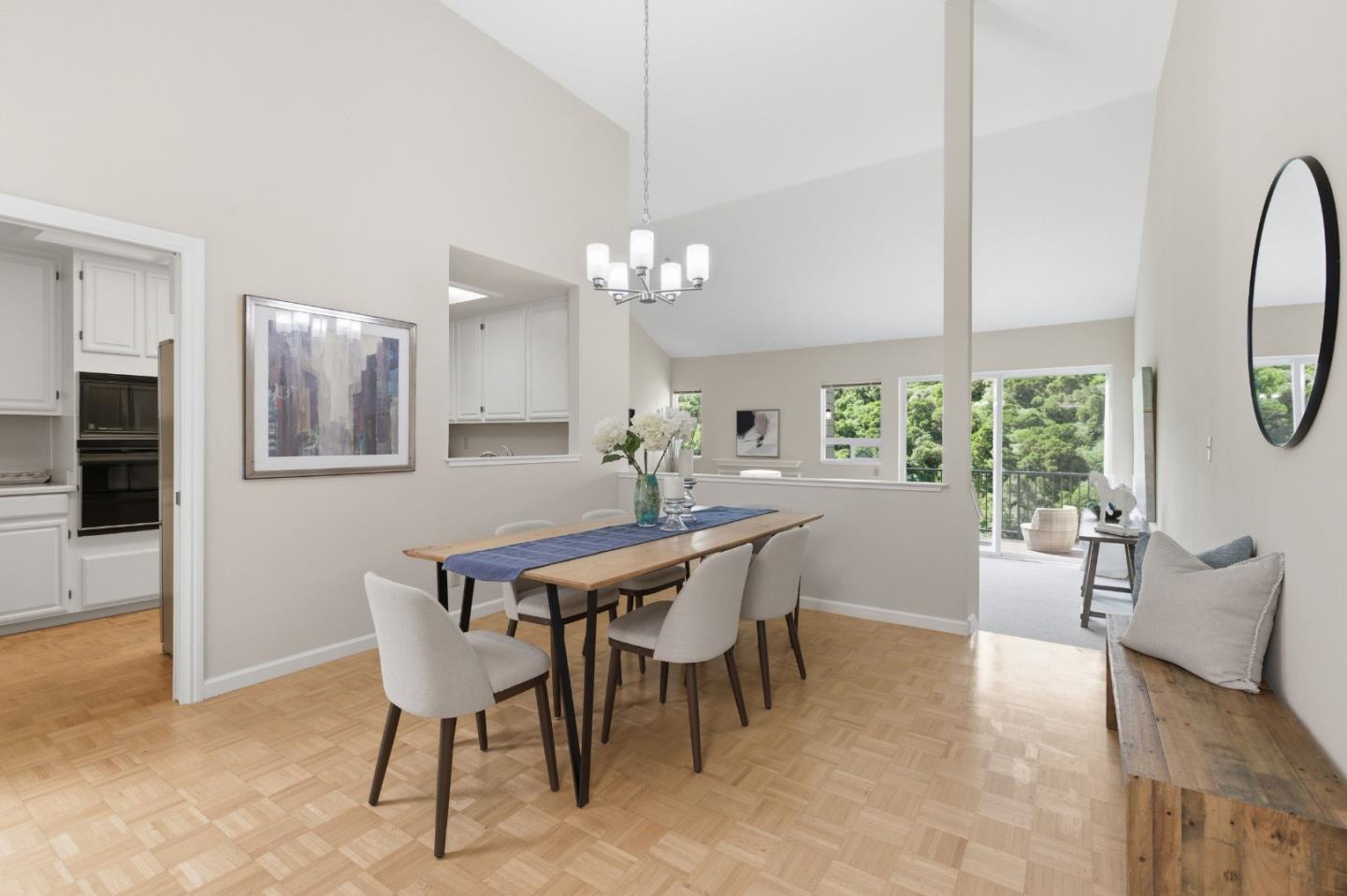 Detail Gallery Image 11 of 49 For 1040 Continentals Way #14,  Belmont,  CA 94002 - 3 Beds | 3/1 Baths