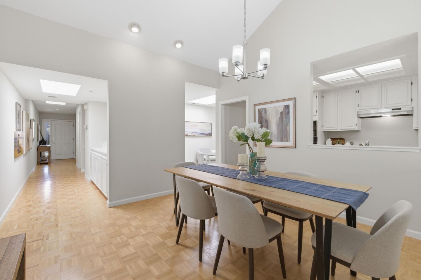 Detail Gallery Image 12 of 49 For 1040 Continentals Way #14,  Belmont,  CA 94002 - 3 Beds | 3/1 Baths