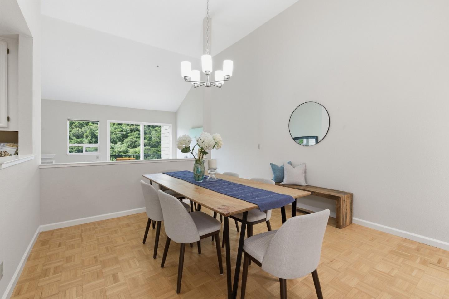 Detail Gallery Image 13 of 49 For 1040 Continentals Way #14,  Belmont,  CA 94002 - 3 Beds | 3/1 Baths