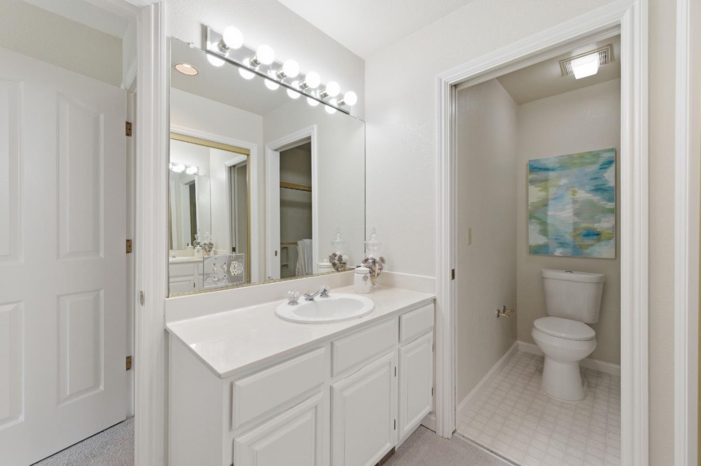 Detail Gallery Image 31 of 49 For 1040 Continentals Way #14,  Belmont,  CA 94002 - 3 Beds | 3/1 Baths