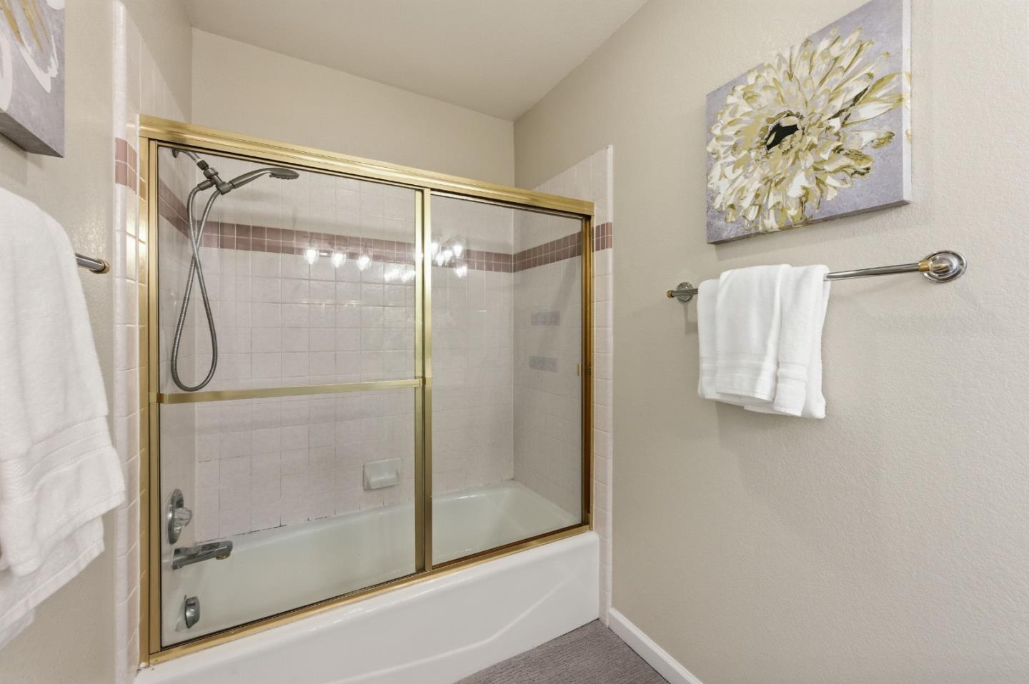 Detail Gallery Image 38 of 49 For 1040 Continentals Way #14,  Belmont,  CA 94002 - 3 Beds | 3/1 Baths