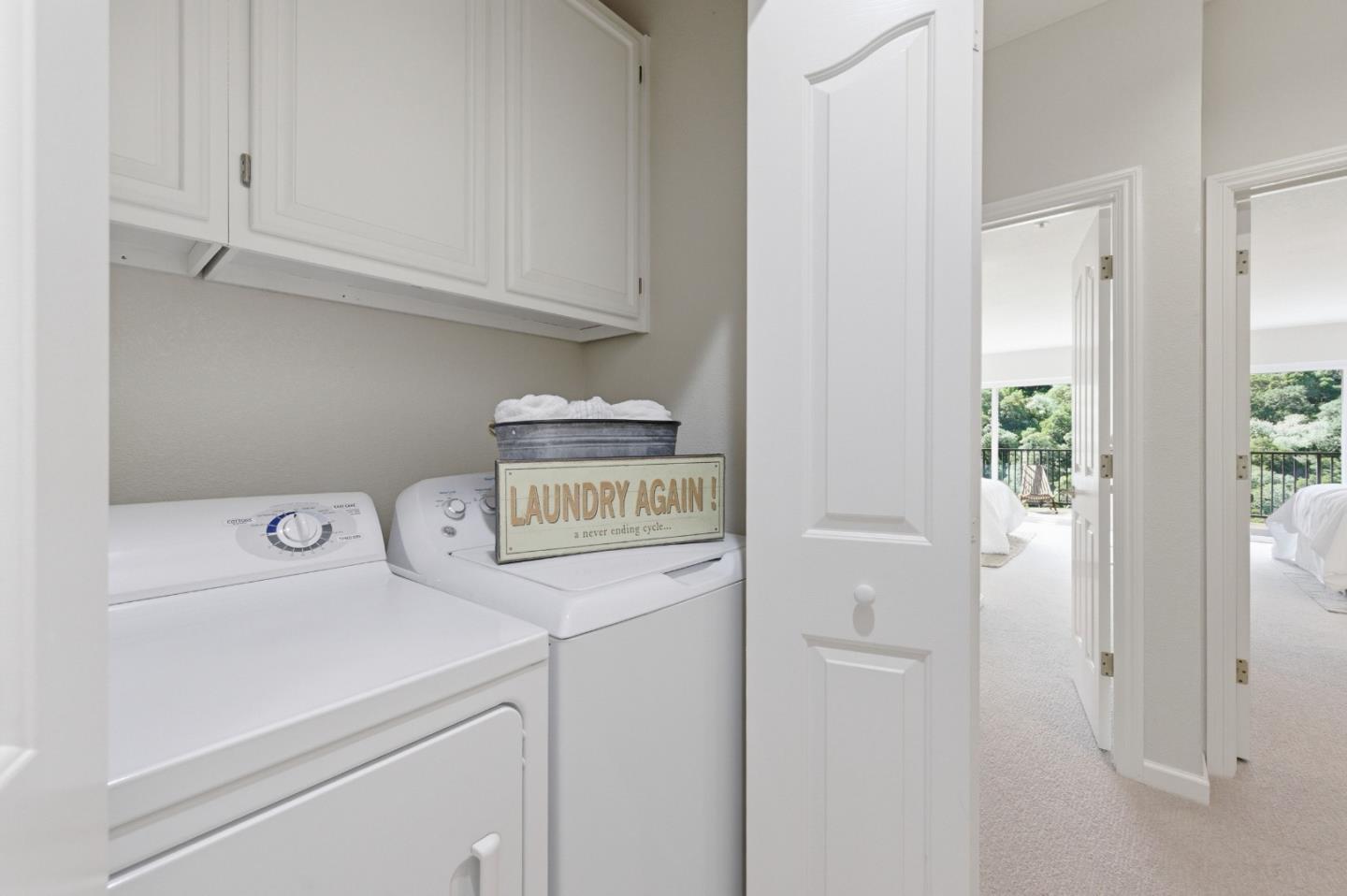 Detail Gallery Image 39 of 49 For 1040 Continentals Way #14,  Belmont,  CA 94002 - 3 Beds | 3/1 Baths