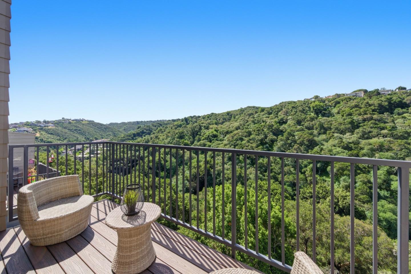 Detail Gallery Image 40 of 49 For 1040 Continentals Way #14,  Belmont,  CA 94002 - 3 Beds | 3/1 Baths