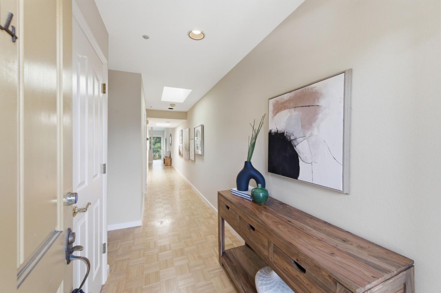 Detail Gallery Image 6 of 49 For 1040 Continentals Way #14,  Belmont,  CA 94002 - 3 Beds | 3/1 Baths
