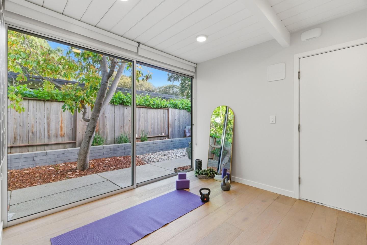 Detail Gallery Image 19 of 42 For 1656 Edmonton Ave, Sunnyvale,  CA 94087 - 4 Beds | 2 Baths