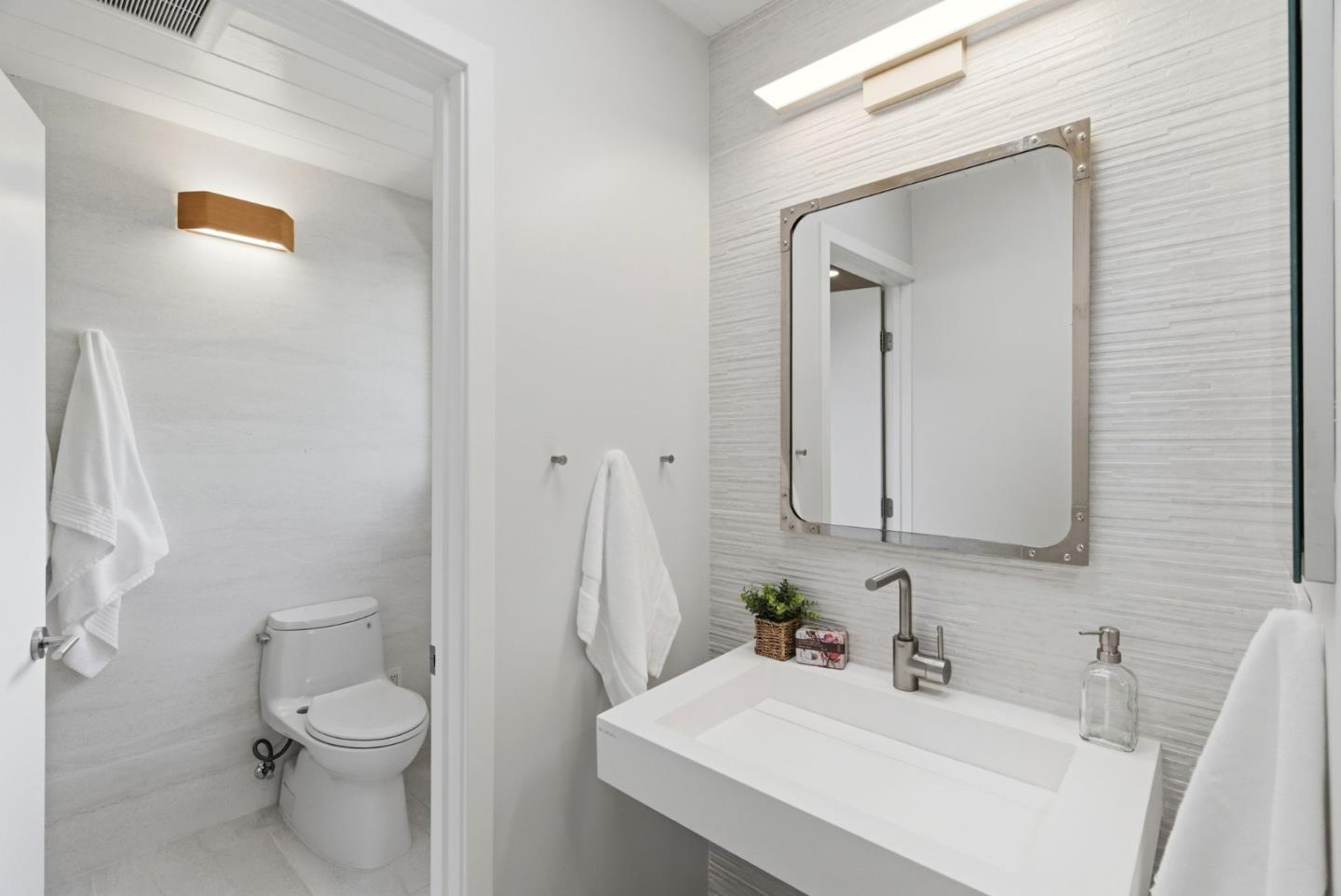 Detail Gallery Image 26 of 42 For 1656 Edmonton Ave, Sunnyvale,  CA 94087 - 4 Beds | 2 Baths
