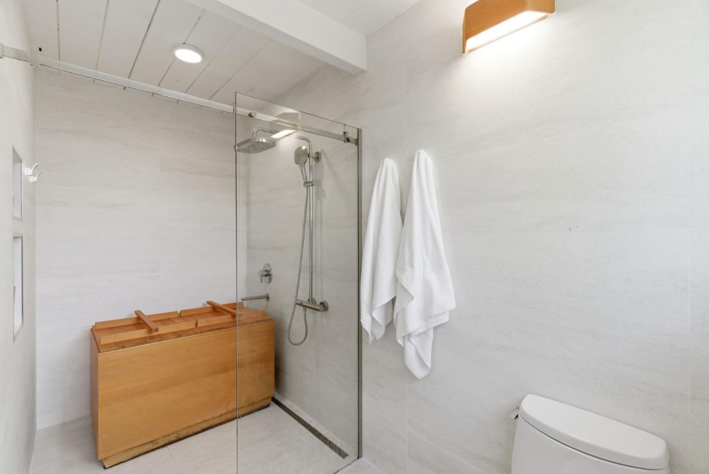 Detail Gallery Image 27 of 42 For 1656 Edmonton Ave, Sunnyvale,  CA 94087 - 4 Beds | 2 Baths