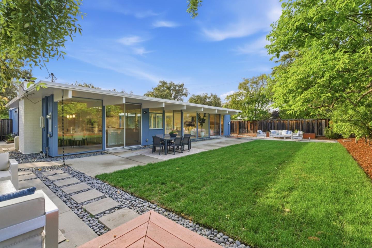 Detail Gallery Image 36 of 42 For 1656 Edmonton Ave, Sunnyvale,  CA 94087 - 4 Beds | 2 Baths