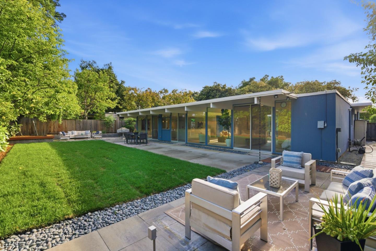 Detail Gallery Image 39 of 42 For 1656 Edmonton Ave, Sunnyvale,  CA 94087 - 4 Beds | 2 Baths