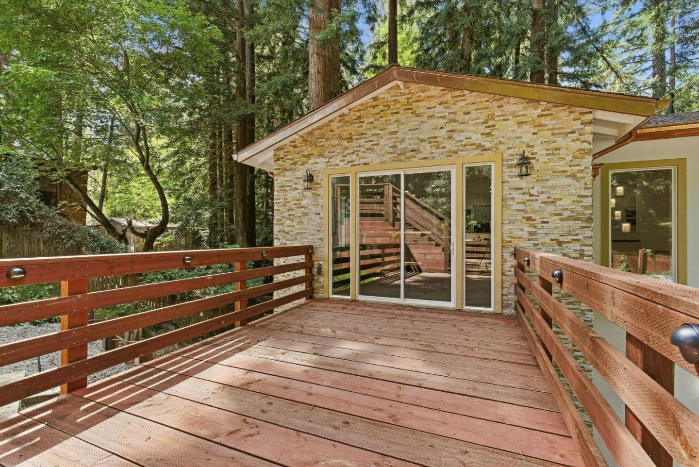 Detail Gallery Image 10 of 59 For 255 Brookside Dr, Boulder Creek,  CA 95006 - 4 Beds | 2/1 Baths