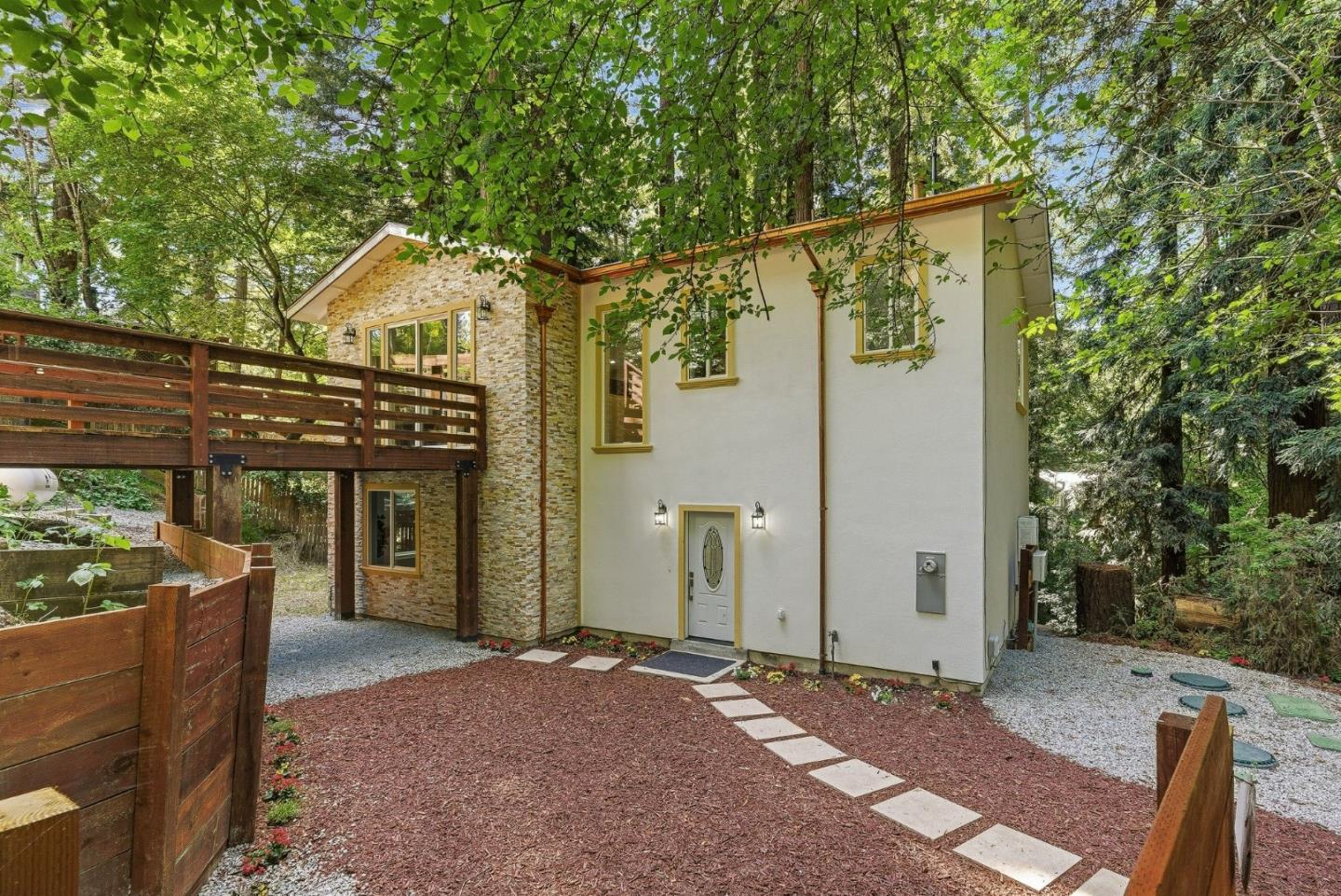 Detail Gallery Image 6 of 59 For 255 Brookside Dr, Boulder Creek,  CA 95006 - 4 Beds | 2/1 Baths