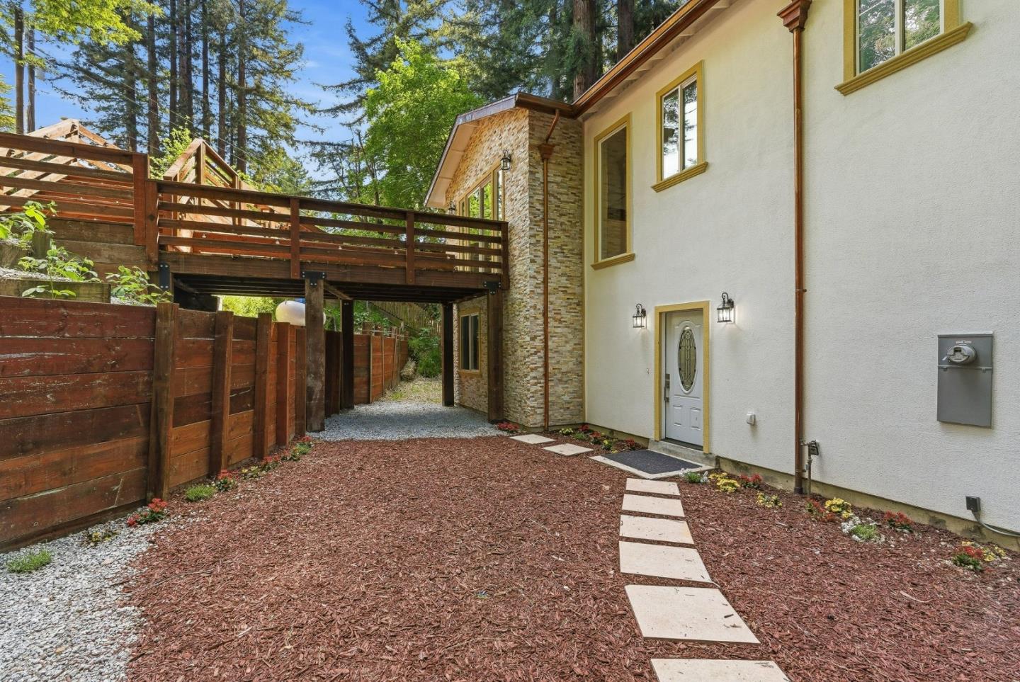 Detail Gallery Image 7 of 59 For 255 Brookside Dr, Boulder Creek,  CA 95006 - 4 Beds | 2/1 Baths