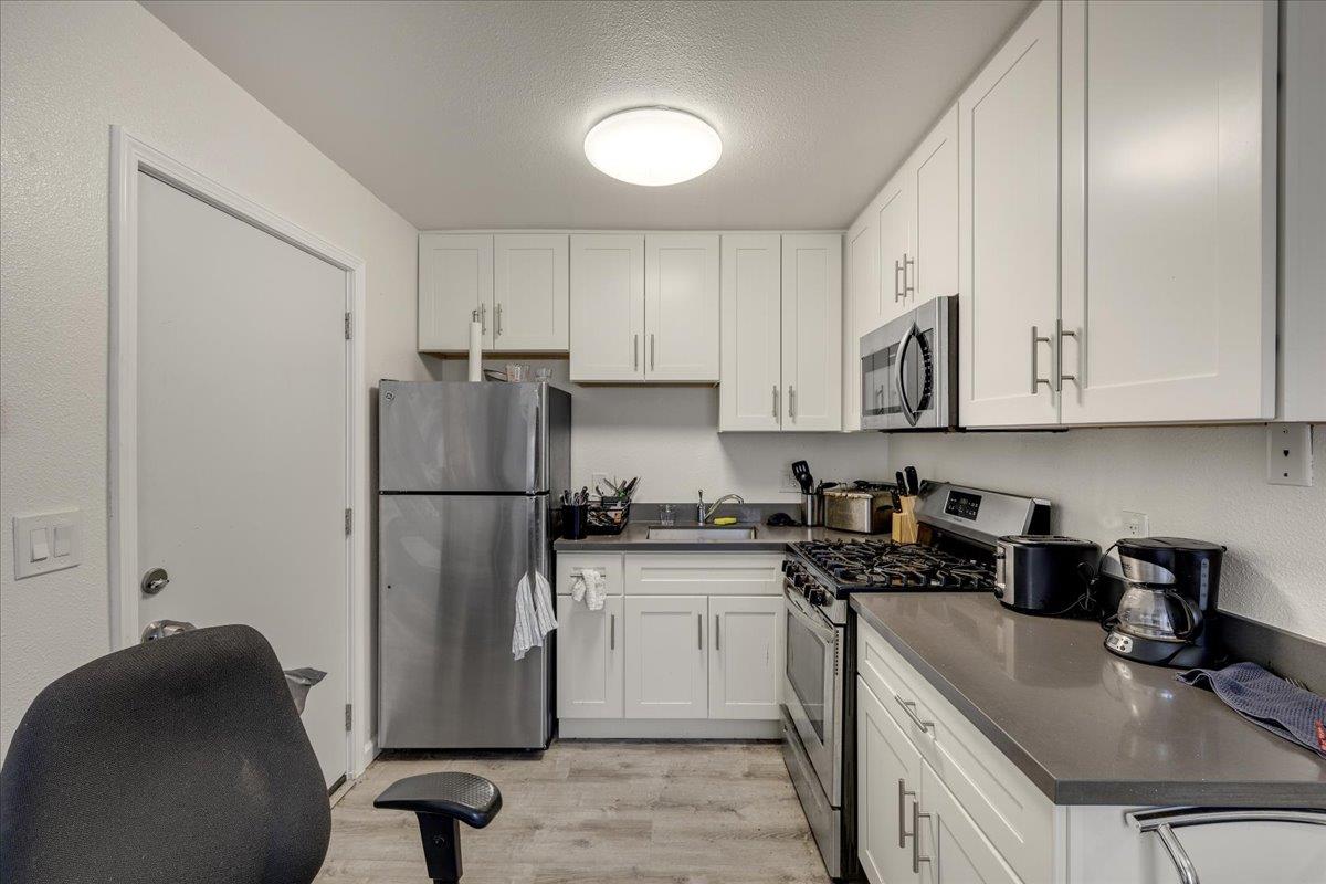 Detail Gallery Image 10 of 14 For 185 15th St, Oakland,  CA 94612 - – Beds | – Baths