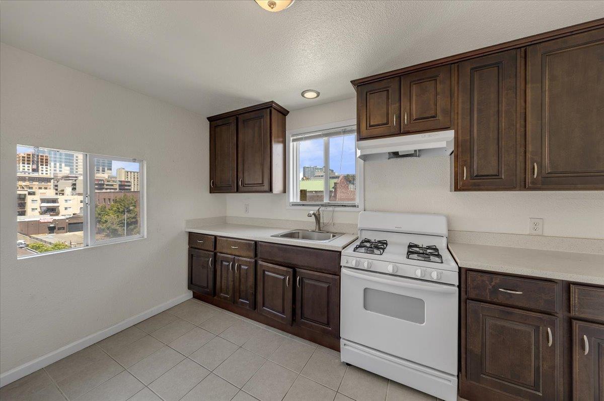 Detail Gallery Image 12 of 14 For 185 15th St, Oakland,  CA 94612 - – Beds | – Baths