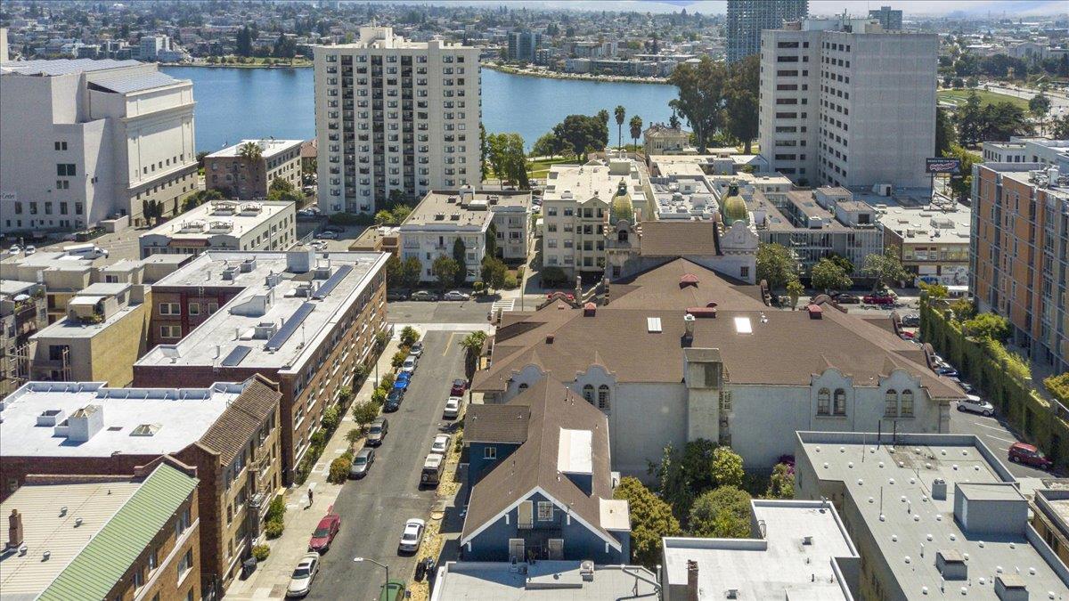 Detail Gallery Image 2 of 14 For 185 15th St, Oakland,  CA 94612 - – Beds | – Baths