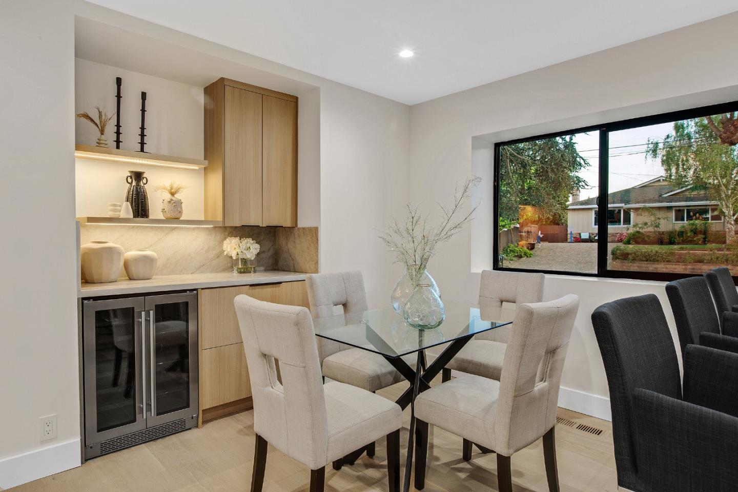 Detail Gallery Image 25 of 62 For 808 Mohican Way, Redwood City,  CA 94062 - 4 Beds | 4/1 Baths