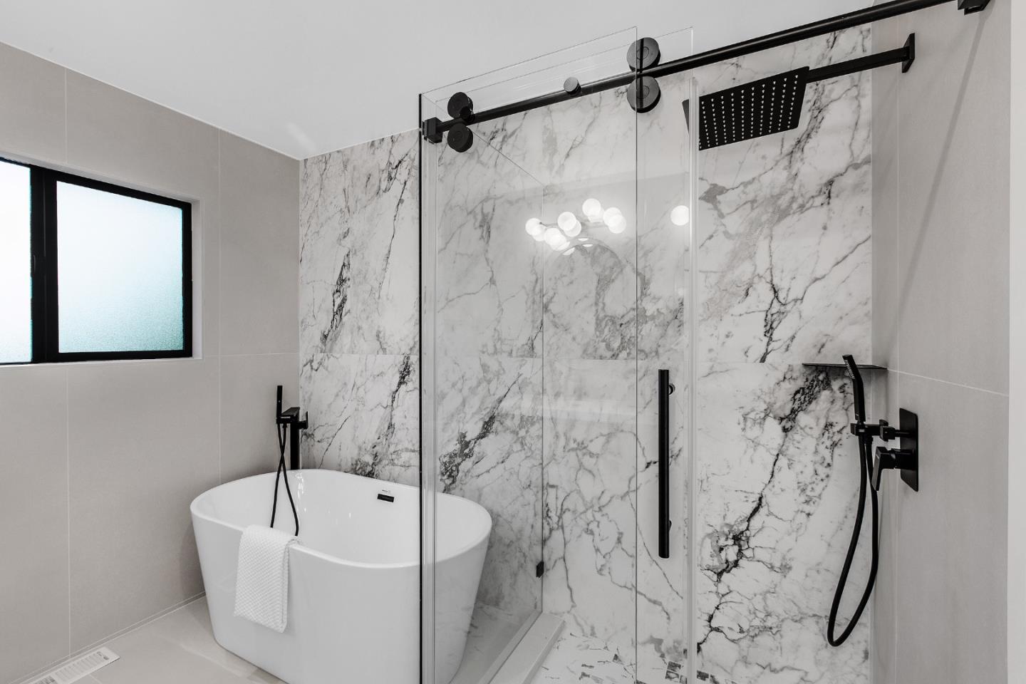 Detail Gallery Image 30 of 62 For 808 Mohican Way, Redwood City,  CA 94062 - 4 Beds | 4/1 Baths