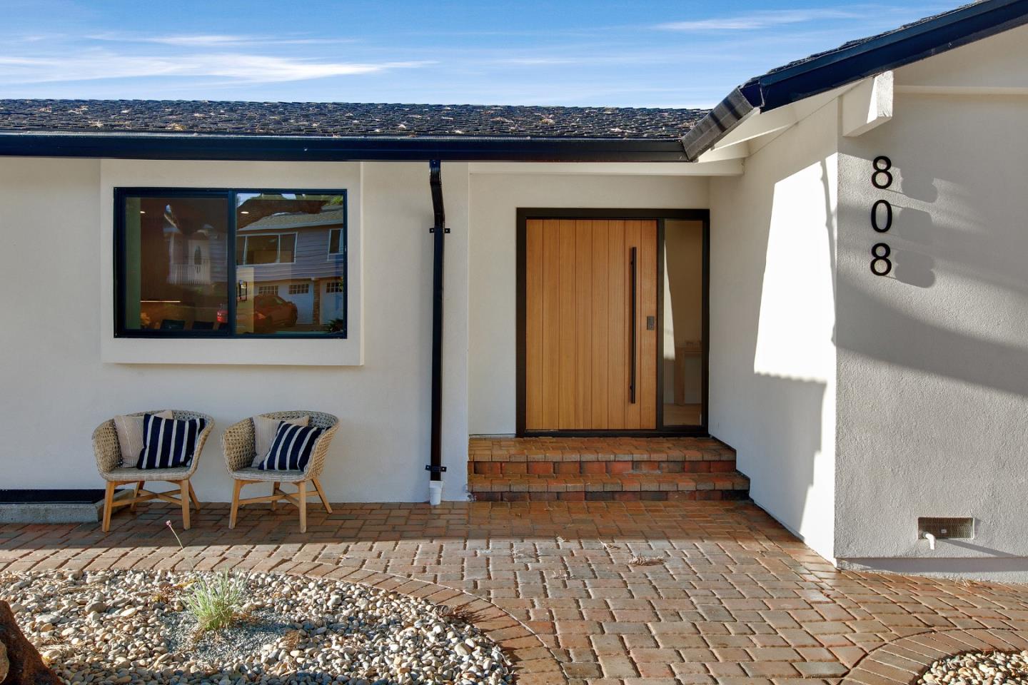 Detail Gallery Image 4 of 62 For 808 Mohican Way, Redwood City,  CA 94062 - 4 Beds | 4/1 Baths