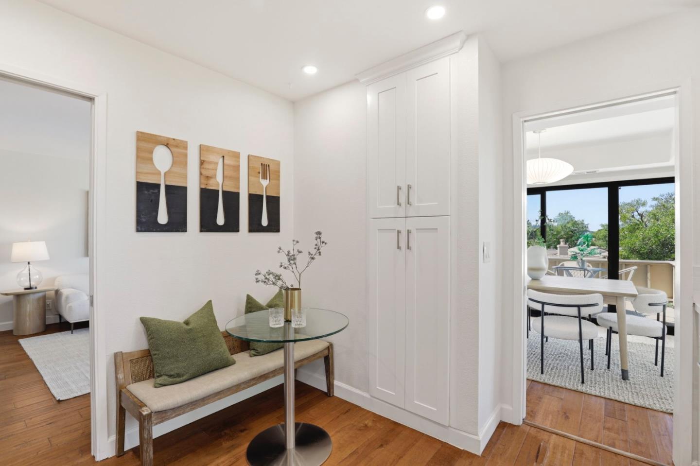 Detail Gallery Image 15 of 63 For 7 Lilly Ln, San Carlos,  CA 94070 - 3 Beds | 2/1 Baths