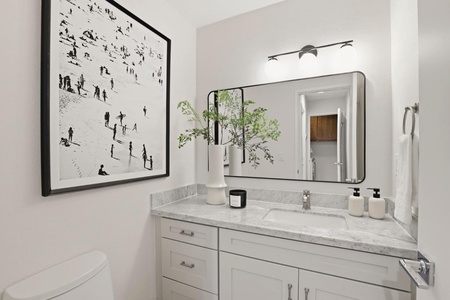 Detail Gallery Image 17 of 63 For 7 Lilly Ln, San Carlos,  CA 94070 - 3 Beds | 2/1 Baths